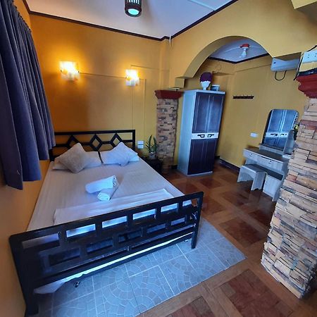 Carribean Transient House Bed & Breakfast Lucap Ruang foto