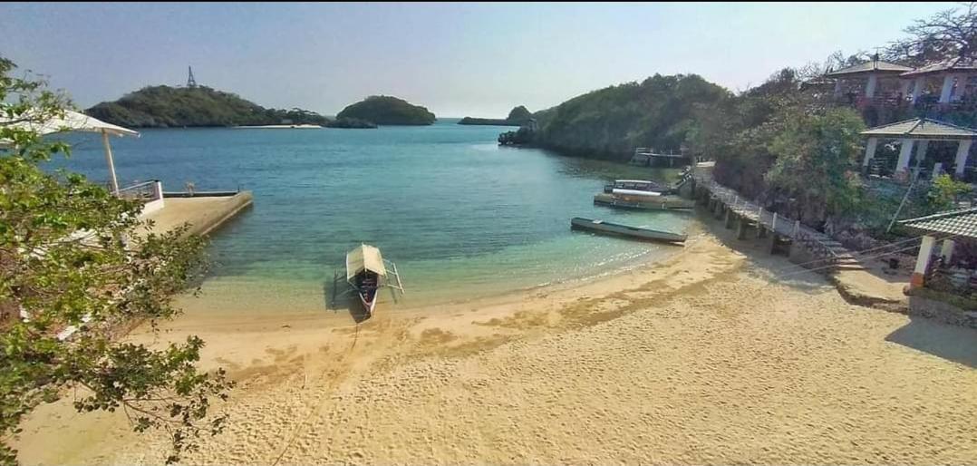 Carribean Transient House Bed & Breakfast Lucap Bagian luar foto