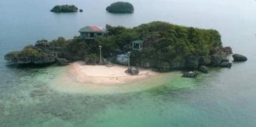Carribean Transient House Bed & Breakfast Lucap Bagian luar foto