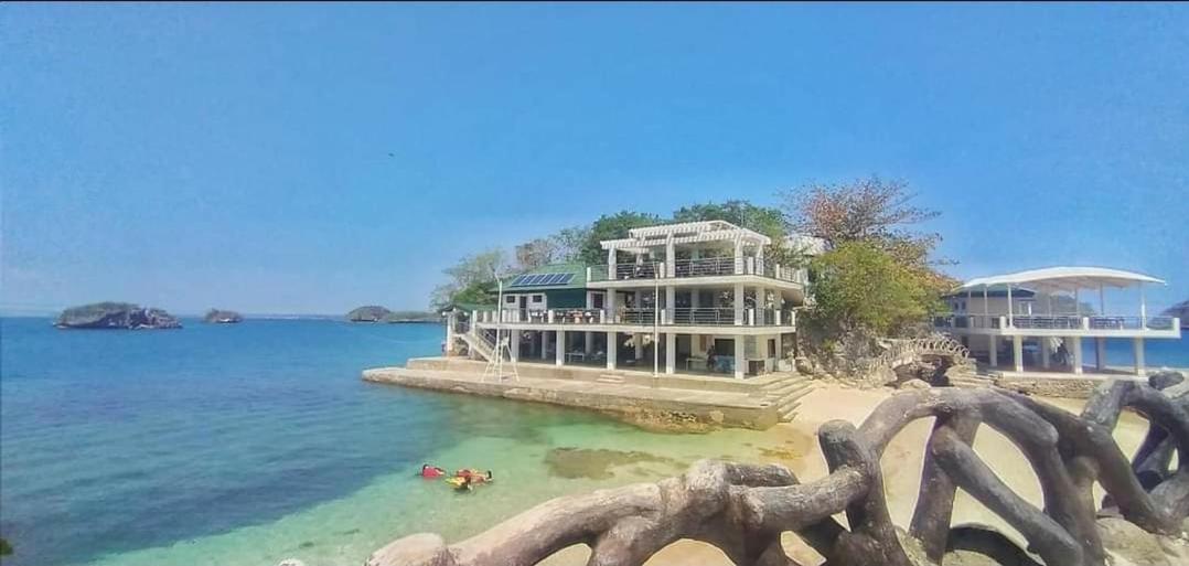 Carribean Transient House Bed & Breakfast Lucap Bagian luar foto