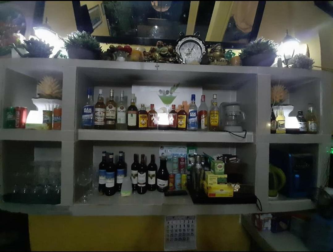 Carribean Transient House Bed & Breakfast Lucap Bagian luar foto