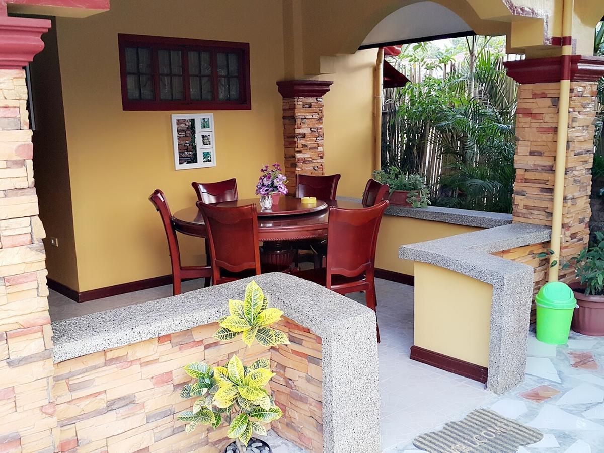 Carribean Transient House Bed & Breakfast Lucap Bagian luar foto