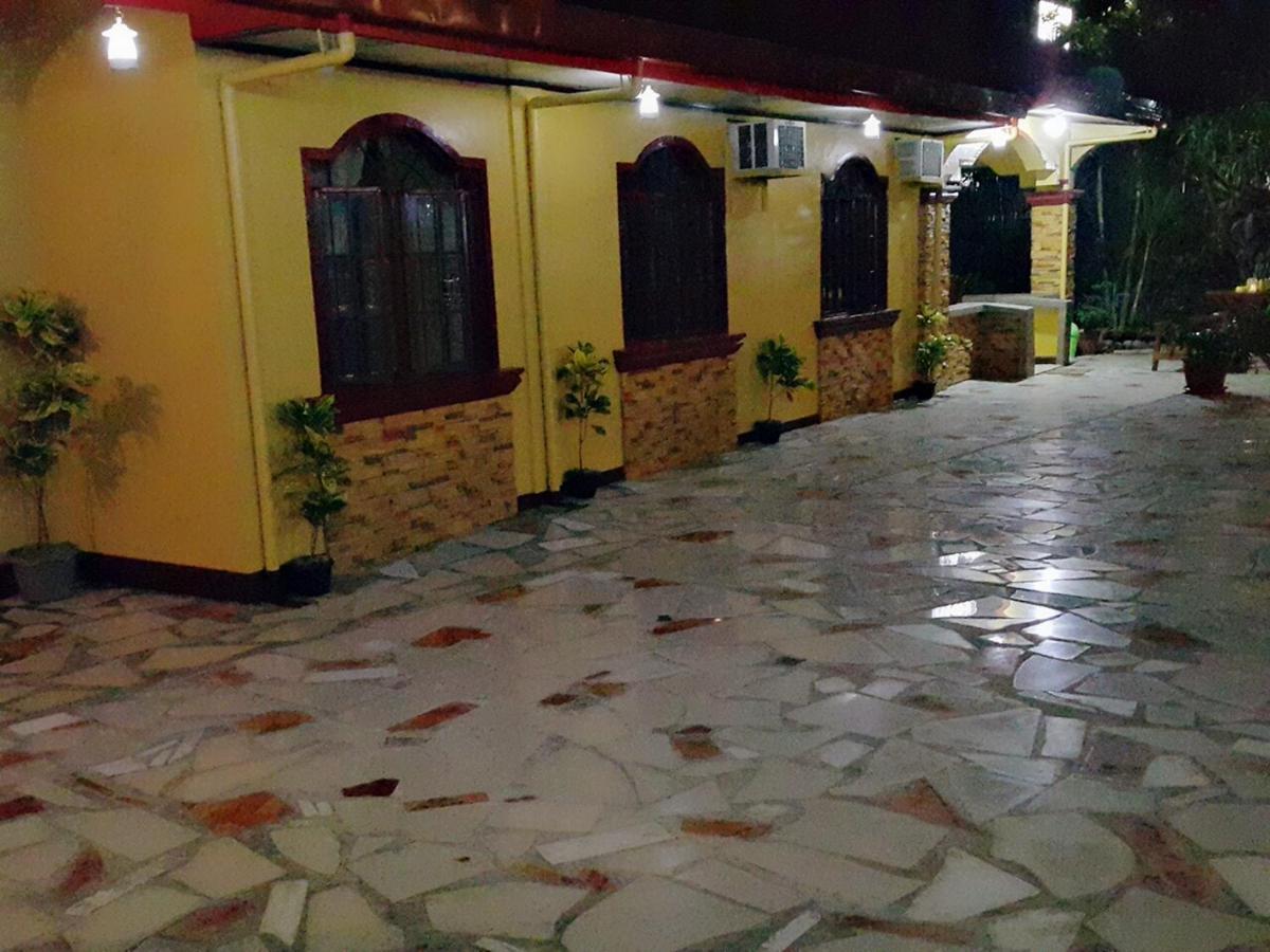 Carribean Transient House Bed & Breakfast Lucap Bagian luar foto
